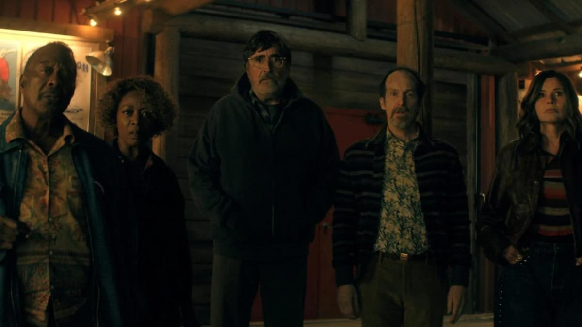 Final de 'The Boroughs': El misterio de 'Madre' y la verdad detrás del thriller de los Duffer