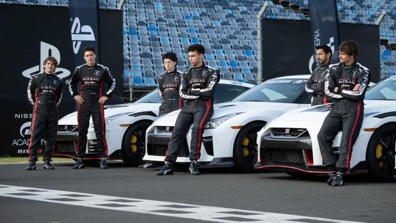 Gran Turismo: El salto del mando al asfalto real
