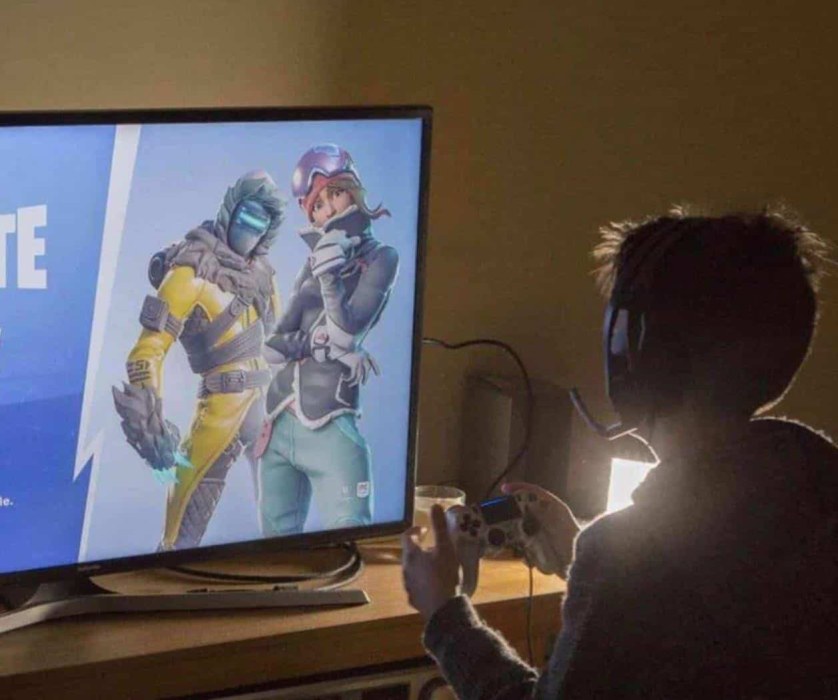 La temporada Glitch de Fortnite llega cargada de nostalgia retro